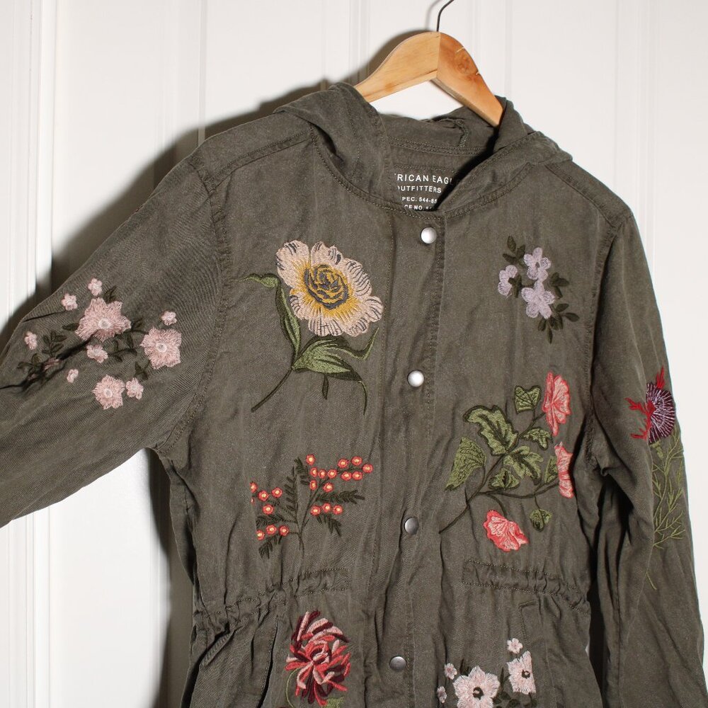 American Eagle army green floral embroidered hooded coat L - Picture 3 of 6